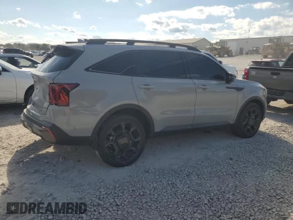 ✅ 2025 Kia Sorento X-Line SX Prestige • VIN: 5XYRKDJF3SG352725 • Лот: 70495395. Опубликован ранее на Copart с пробегом 12 513 миль. Бесплатный доступ к архиву аукционных продаж из США и подробный отчёт об истории автомобиля на DreamBid. Изображение 3.