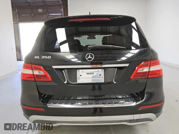 ✅ 2012 Mercedes-Benz M 350 • VIN: 4JGDA5HB3CA002899 • Lot: 87432225. Listed on Copart with 117,323 mi. Free auction sales archive from the USA and detailed vehicle history report at DreamBid. Image 6.