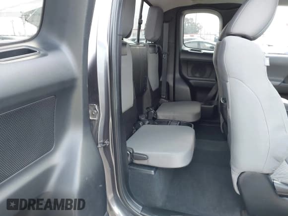 ✅ 2022 Toyota Tacoma SR • VIN: 3TYSX5EN8NT016817 • Лот: 42140136. Опубликован ранее на IAAI с пробегом 52 825 миль. Бесплатный доступ к архиву аукционных продаж из США и подробный отчёт об истории автомобиля на DreamBid. Изображение 8.