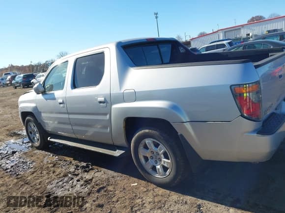 ✅ 2008 Honda Ridgeline RTL • VIN: 2HJYK16548H542873 • Lot: 43700779. Listed on IAAI with 143,186 mi. Free auction sales archive from the USA and detailed vehicle history report at DreamBid. Image 14.
