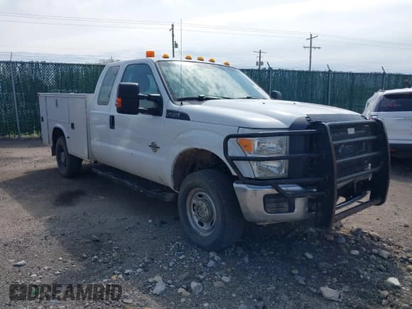 ✅ 2014 Ford F-250 • VIN: 1FD7X2BT1EEA74742 • Lot: 41937930. Listed on IAAI with 268,877 mi. Free auction sales archive from the USA and detailed vehicle history report at DreamBid. Image 1.