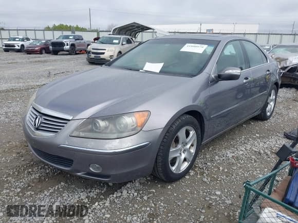 ✅ 2005 Acura RL • VIN: JH4KB16525C006978 • Lot: 41800979. Wystawiony na IAAI z przebiegiem 213 501 mil. Bezpłatny archiwum sprzedaży aukcyjnych z USA i szczegółowy raport historii pojazdu na DreamBid. Zdjęcie 2.