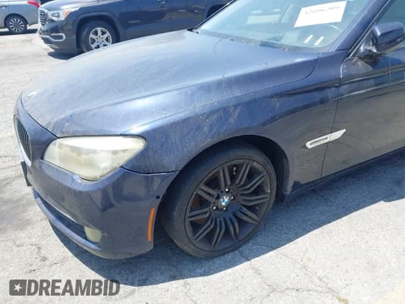 ✅ 2010 BMW 7 Series 750Li • VIN: WBAKB8C50ACY63208 • Lot: 42606209. Listed on IAAI with 120,802 mi. Free auction sales archive from the USA and detailed vehicle history report at DreamBid. Image 13.