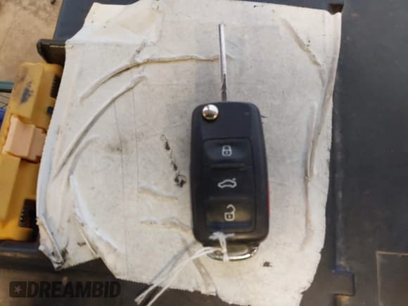 ✅ 2017 Volkswagen Jetta SEL • VIN: 3VWL17AJ7HM370328 • Lot: 43822640. Listed on IAAI with 96,626 mi. Free auction sales archive from the USA and detailed vehicle history report at DreamBid. Image 11.