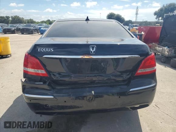 ✅ 2011 Hyundai Equus Ultimate • VIN: KMHGH4JF6BU039670 • Lot: 71631415. Wystawiony na Copart z przebiegiem 112 456 mil. Bezpłatny archiwum sprzedaży aukcyjnych z USA i szczegółowy raport historii pojazdu na DreamBid. Zdjęcie 6.