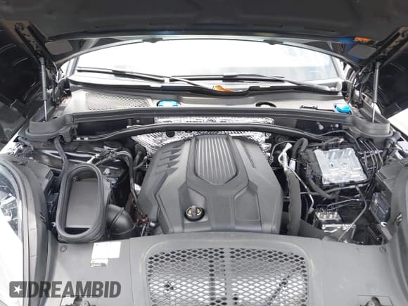 ✅ 2022 Porsche Macan • VIN: WP1AA2A52NLB09801 • Lot: 42168524. Wystawiony na IAAI z przebiegiem Nie podano. Bezpłatny archiwum sprzedaży aukcyjnych z USA i szczegółowy raport historii pojazdu na DreamBid. Zdjęcie 10.