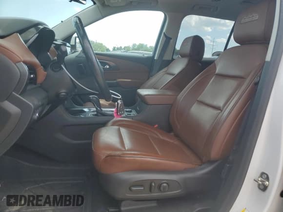 ✅ 2018 Chevrolet Traverse High Country • VIN: 1GNEVKKWXJJ105278 • Lot: 62791464. Wystawiony na Copart z przebiegiem 67 487 mil. Bezpłatny archiwum sprzedaży aukcyjnych z USA i szczegółowy raport historii pojazdu na DreamBid. Zdjęcie 7.