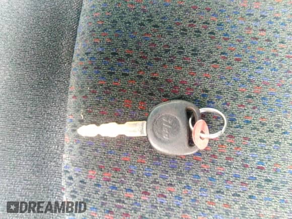 2002 Chevrolet Silverado 1500 LS with VIN 1GCEK14T72Z273185, listed as a IAAI auction lot 34055338 with 123,301 mi miles and . Bid and sale history available at DreamBid. Image 11.