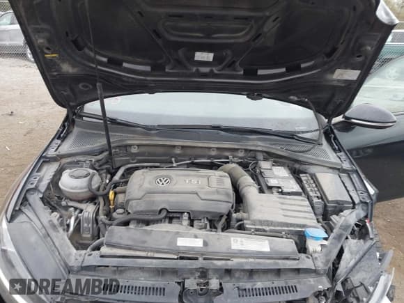 ✅ 2018 Volkswagen Golf GTI S • VIN: 3VW447AU9JM265737 • Lot: 43506893. Wystawiony na IAAI z przebiegiem 83 260 mil. Bezpłatny archiwum sprzedaży aukcyjnych z USA i szczegółowy raport historii pojazdu na DreamBid. Zdjęcie 10.