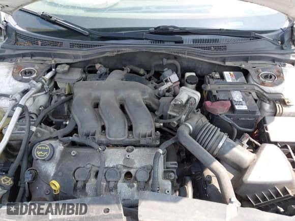 ✅ 2008 Mercury Milan Premier • VIN: 3MEHM02158R633388 • Lot: 42390045. Listed on IAAI with 158,332 mi. Free auction sales archive from the USA and detailed vehicle history report at DreamBid. Image 10.