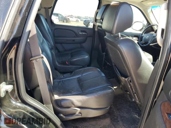 ✅ 2008 GMC Yukon SLT 4SB • VIN: 1GKFK13098R104939 • Лот: 82456245. Опубликован ранее на Copart с пробегом 215 995 миль. Бесплатный доступ к архиву аукционных продаж из США и подробный отчёт об истории автомобиля на DreamBid. Изображение 11.