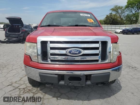 ✅ 2010 Ford F-150 XL • VIN: 1FTFW1EV9AFA90301 • Lot: 53824105. Wystawiony na Copart z przebiegiem 261 003 mil. Bezpłatny archiwum sprzedaży aukcyjnych z USA i szczegółowy raport historii pojazdu na DreamBid. Zdjęcie 5.