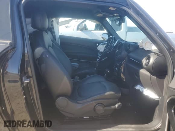 ✅ 2015 MINI Paceman S • VIN: WMWSS5C53FWS99882 • Lot: 51822384. Wystawiony na Copart z przebiegiem 79 371 mil. Bezpłatny archiwum sprzedaży aukcyjnych z USA i szczegółowy raport historii pojazdu na DreamBid. Zdjęcie 10.