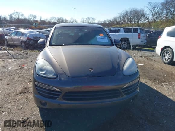 ✅ 2011 Porsche Cayenne • VIN: WP1AA2A28BLA01782 • Лот: 43814332. Опубликован ранее на IAAI с пробегом 236 801 миль. Бесплатный доступ к архиву аукционных продаж из США и подробный отчёт об истории автомобиля на DreamBid. Изображение 12.