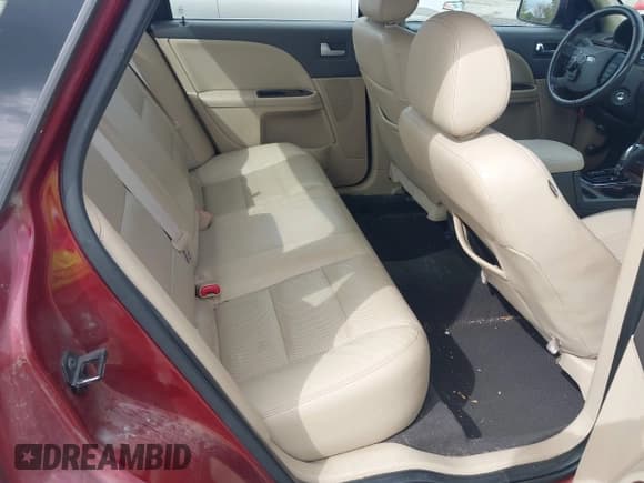 ✅ 2008 Ford Taurus SEL • VIN: 1FAHP24W08G120110 • Лот: 43394588. Опубликован ранее на IAAI с пробегом 173 730 миль. Бесплатный доступ к архиву аукционных продаж из США и подробный отчёт об истории автомобиля на DreamBid. Изображение 8.