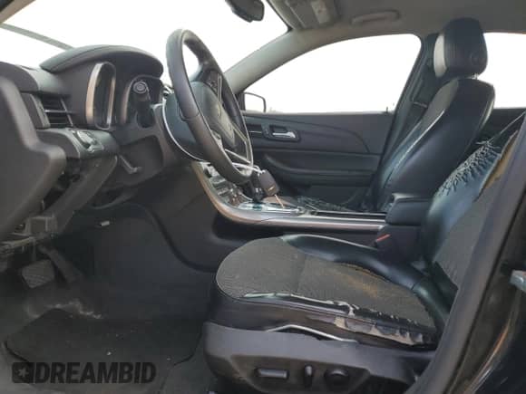 ✅ 2013 Chevrolet Malibu LT • VIN: 1G11C5SA8DF331984 • Lot: 70346294. Wystawiony na Copart z przebiegiem Nie podano mil. Skorzystaj z bezpłatnego archiwum sprzedaży aukcyjnych z USA i zobacz szczegółowy raport historii pojazdu na DreamBid. Zdjęcie 7.