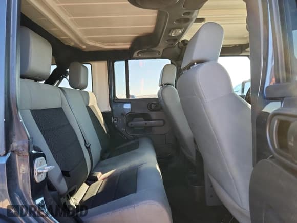 ✅ 2008 Jeep Wrangler Unlimited X • VIN: 1J4GA39128L621785 • Lot: 85552555. Listed on Copart with 207,716 mi. Free auction sales archive from the USA and detailed vehicle history report at DreamBid. Image 11.