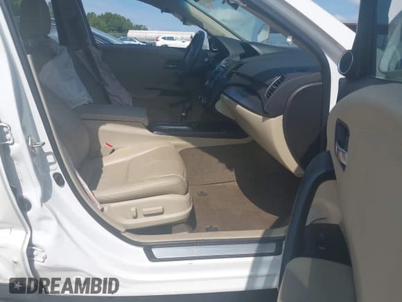 ✅ 2016 Acura RDX • VIN: 5J8TB3H36GL015975 • Lot: 42746267. Listed on IAAI with 211,698 mi. Free auction sales archive from the USA and detailed vehicle history report at DreamBid. Image 5.