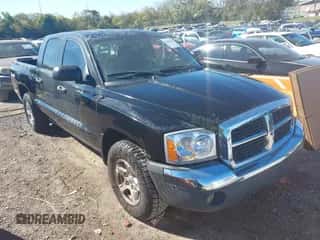 2005 Dodge Dakota SLT с VIN 1D7HW48N95S309895, выставлен на аукционе IAAI как лот 43492807 с пробегом 190 085 миль миль и . История ставок и продаж доступна на DreamBid. Изображение 1.
