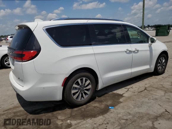 ✅ 2021 Chrysler Pacifica Hybrid Touring L • VIN: 2C4RC1L76MR599382 • Lot: 64046155. Wystawiony na Copart z przebiegiem 115 101 mil. Bezpłatny archiwum sprzedaży aukcyjnych z USA i szczegółowy raport historii pojazdu na DreamBid. Zdjęcie 3.