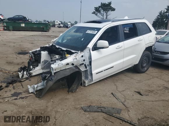 ✅ 2020 Jeep Grand Cherokee Overland • VIN: 1C4RJFCT3LC355132 • Lot: 67751835. Wystawiony na Copart z przebiegiem Nie podano. Bezpłatny archiwum sprzedaży aukcyjnych z USA i szczegółowy raport historii pojazdu na DreamBid. Zdjęcie 1.