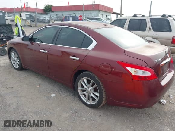 ✅ 2010 Nissan Maxima SV • VIN: 1N4AA5APXAC824698 • Лот: 42467032. Опубликован ранее на IAAI с пробегом 215 731 миль. Бесплатный доступ к архиву аукционных продаж из США и подробный отчёт об истории автомобиля на DreamBid. Изображение 3.
