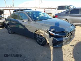 ✅ 2025 Hyundai Elantra SEL Convenience • VIN: KMHLS4DG8SU005041 • Лот: 43910815. Опубликован ранее на IAAI с пробегом 13 504 миль. Бесплатный доступ к архиву аукционных продаж из США и подробный отчёт об истории автомобиля на DreamBid. Изображение 1.