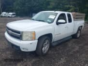 ✅ 2007 Chevrolet Silverado 1500 1LT • VIN: 1GCEK19087Z563778 • Lot: 43032881. Listed on IAAI with 286,737 mi. Free auction sales archive from the USA and detailed vehicle history report at DreamBid. Image 18.