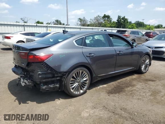 ✅ 2018 Kia Cadenza Technology • VIN: KNALC4J16J5097404 • Lot: 61438015. Listed on Copart with 81,570 mi. Free auction sales archive from the USA and detailed vehicle history report at DreamBid. Image 3.
