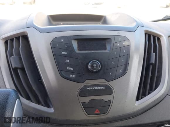 ✅ 2016 Ford Transit Cargo • VIN: 1FTYR1ZM4GKB20953 • Lot: 43766268. Wystawiony na IAAI z przebiegiem 151 953 mil. Bezpłatny archiwum sprzedaży aukcyjnych z USA i szczegółowy raport historii pojazdu na DreamBid. Zdjęcie 21.