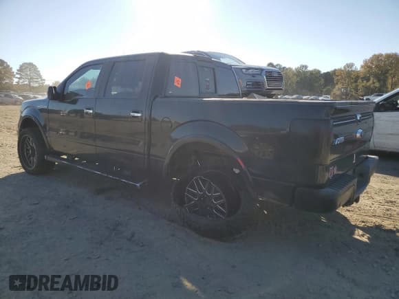 ✅ 2013 Ford F-150 XLT • VIN: 1FTFW1CT5DKE74525 • Lot: 89914065. Wystawiony na Copart z przebiegiem 177 690 mil. Bezpłatny archiwum sprzedaży aukcyjnych z USA i szczegółowy raport historii pojazdu na DreamBid. Zdjęcie 2.