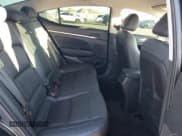 ✅ 2019 Hyundai Elantra SEL • VIN: 5NPD84LF0KH455549 • Лот: 90321095. Опубликован ранее на Copart с пробегом 192 678 миль. Бесплатный доступ к архиву аукционных продаж из США и подробный отчёт об истории автомобиля на DreamBid. Изображение 10.