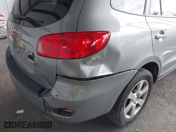 ✅ 2008 Hyundai Santa Fe SE • VIN: 5NMSH73E78H207191 • Lot: 43381109. Wystawiony na IAAI z przebiegiem 143 510 mil. Bezpłatny archiwum sprzedaży aukcyjnych z USA i szczegółowy raport historii pojazdu na DreamBid. Zdjęcie 6.