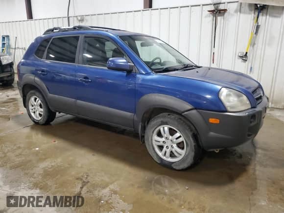 2007 Hyundai Tucson SE z VIN KM8JN72D97U588767, wystawiony jako Copart lot #70637684 z przebiegiem 133 343 mil mil oraz Czysty tytuł • Clean title. Historia ofert i sprzedaży dostępna na DreamBid. Obrazek 4.