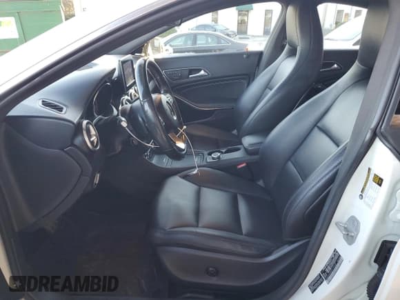 ✅ 2015 Mercedes-Benz CLA 250 • VIN: WDDSJ4GB8FN194685 • Лот: 91389685. Опубликован ранее на Copart с пробегом 199 923 миль. Бесплатный доступ к архиву аукционных продаж из США и подробный отчёт об истории автомобиля на DreamBid. Изображение 7.