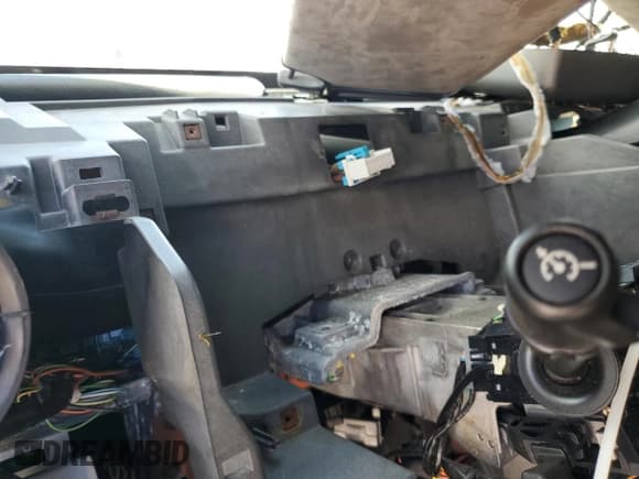 ✅ 2003 Hummer H2 • VIN: 5GRGN23U33H102570 • Lot: 77259654. Listed on Copart with Not provided. Free auction sales archive from the USA and detailed vehicle history report at DreamBid. Image 9.