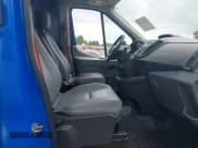 ✅ 2015 Ford Transit Cargo • VIN: 1FTNR2CM0FKA92570 • Lot: 43061239. Wystawiony na IAAI z przebiegiem 221 884 mil. Bezpłatny archiwum sprzedaży aukcyjnych z USA i szczegółowy raport historii pojazdu na DreamBid. Zdjęcie 5.