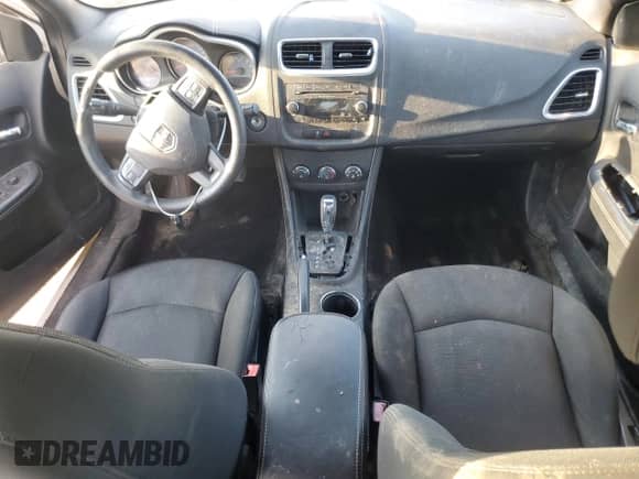 2013 Dodge Avenger SE с VIN 1C3CDZAB9DN566712, выставлен на аукционе Copart как лот 72289914 с пробегом Не указан миль и Списание • Salvage title. История ставок и продаж доступна на DreamBid. Изображение 8.