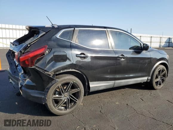 ✅ 2018 Nissan Rogue S • VIN: JN1BJ1CR6JW259454 • Lot: 82704335. Wystawiony na Copart z przebiegiem 96 950 mil. Bezpłatny archiwum sprzedaży aukcyjnych z USA i szczegółowy raport historii pojazdu na DreamBid. Zdjęcie 3.