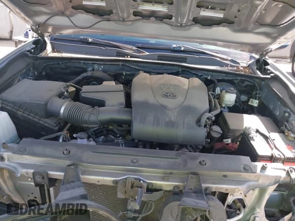 ✅ 2020 Toyota Tacoma SR5 • VIN: 3TMAZ5CN8LM126770 • Lot: 41644091. Listed on IAAI with 49,299 mi. Free auction sales archive from the USA and detailed vehicle history report at DreamBid. Image 10.