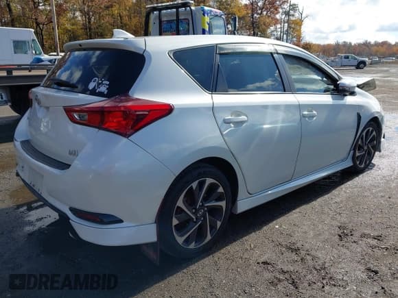 ✅ 2016 Scion iM • VIN: JTNKARJE5GJ517301 • Lot: 43573535. Listed on IAAI with 120,372 mi. Free auction sales archive from the USA and detailed vehicle history report at DreamBid. Image 4.