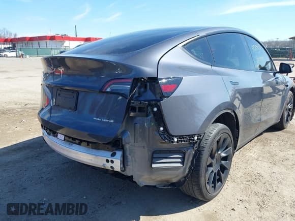 ✅ 2023 Tesla Model Y Long Range • VIN: 7SAYGDEE2PF883687 • Lot: 41589837. Listed on IAAI with 36,890 mi. Free auction sales archive from the USA and detailed vehicle history report at DreamBid. Image 22.