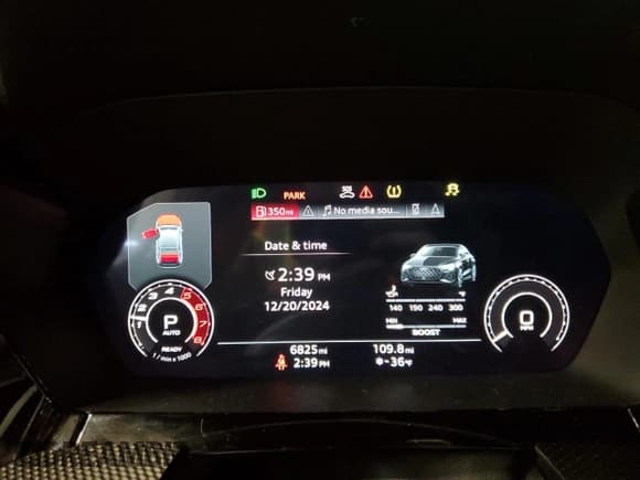 ✅ 2024 Audi RS 3 • VIN: WUAG4DGY0RA910988 • Lot: 85819284. Wystawiony na Copart z przebiegiem 6 825 mil. Bezpłatny archiwum sprzedaży aukcyjnych z USA i szczegółowy raport historii pojazdu na DreamBid. Zdjęcie 9.