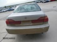 ✅ 1999 Honda Accord LX • VIN: 1HGCG554XXA165061 • Lot: 71494855. Wystawiony na Copart z przebiegiem Nie podano. Bezpłatny archiwum sprzedaży aukcyjnych z USA i szczegółowy raport historii pojazdu na DreamBid. Zdjęcie 6.
