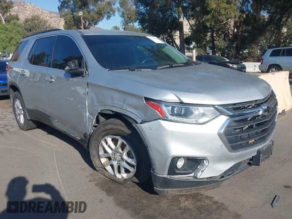 ✅ 2021 Chevrolet Traverse LT Cloth • VIN: 1GNEVGKW1MJ230154 • Lot: 43524907. Wystawiony na IAAI z przebiegiem 49 312 mil. Bezpłatny archiwum sprzedaży aukcyjnych z USA i szczegółowy raport historii pojazdu na DreamBid. Zdjęcie 1.