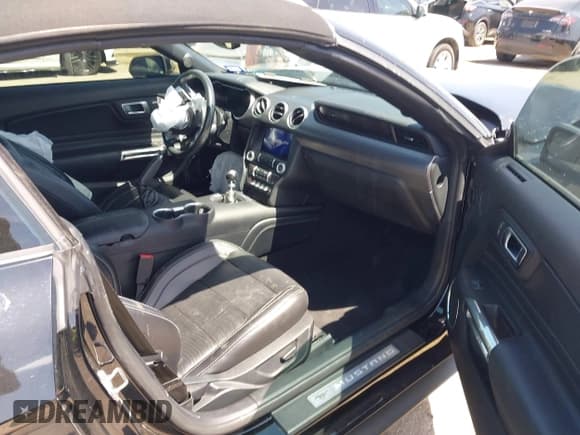 ✅ 2020 Ford Mustang GT Premium • VIN: 1FATP8FF5L5156597 • Lot: 42872594. Listed on IAAI with 42,500 mi. Free auction sales archive from the USA and detailed vehicle history report at DreamBid. Image 5.