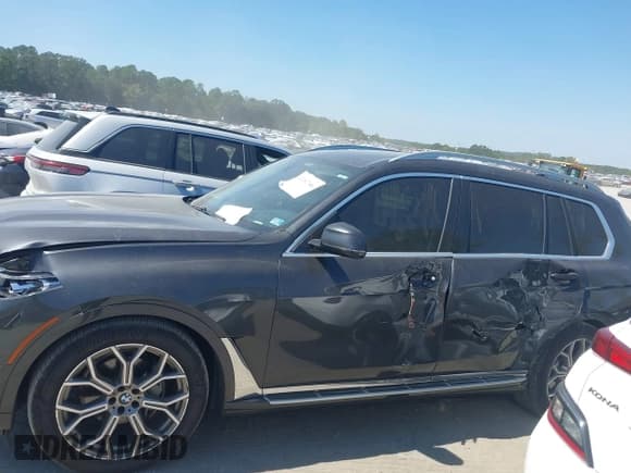 ✅ 2020 BMW X7 xDrive40i • VIN: 5UXCW2C04L9A03438 • Лот: 43187346. Опубликован ранее на IAAI с пробегом 102 740 миль. Бесплатный доступ к архиву аукционных продаж из США и подробный отчёт об истории автомобиля на DreamBid. Изображение 14.