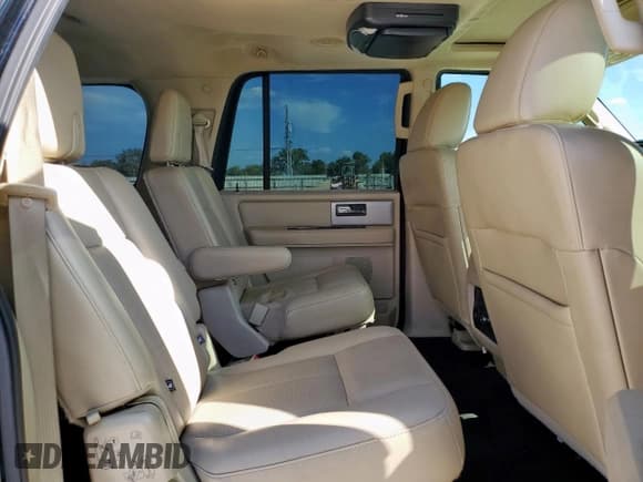 ✅ 2016 Ford Expedition Max Limited • VIN: 1FMJK2AT6GEF45468 • Lot: 71899465. Wystawiony na Copart z przebiegiem 195 544 mil. Bezpłatny archiwum sprzedaży aukcyjnych z USA i szczegółowy raport historii pojazdu na DreamBid. Zdjęcie 11.