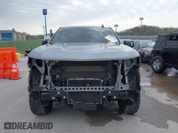 ✅ 2024 Chevrolet Silverado 1500 RST • VIN: 1GCUDEE80RZ255354 • Lot: 42016764. Listed on IAAI with 32,569 mi. Free auction sales archive from the USA and detailed vehicle history report at DreamBid. Image 13.