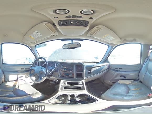 ✅ 2004 Chevrolet Suburban LT • VIN: 3GNEC16T64G123198 • Lot: 86888775. Listed on Copart with 201,605 mi. Free auction sales archive from the USA and detailed vehicle history report at DreamBid. Image 15.